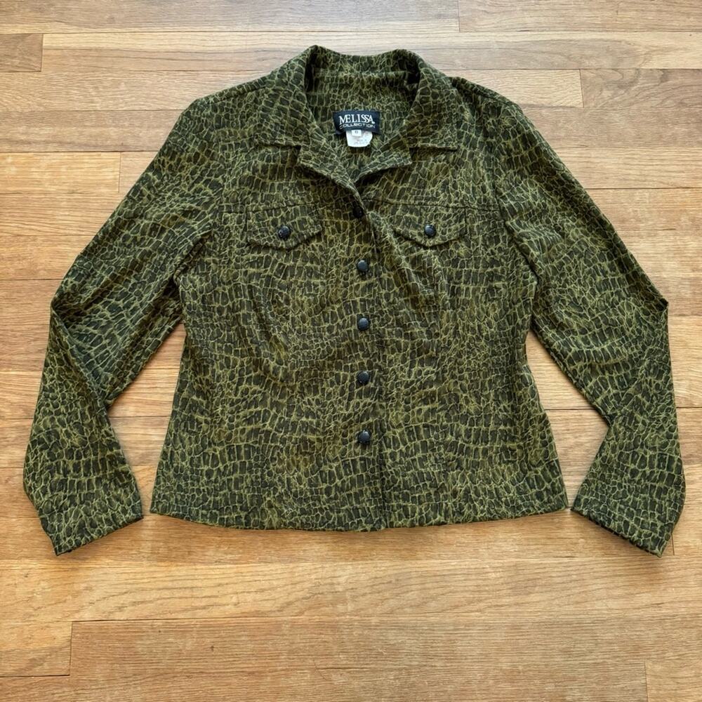 Melissa medium weight green reptile pattern long sleeve blouse shirt sz 8
 b31